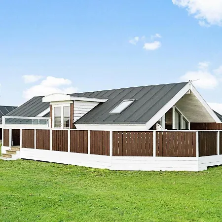 8 Person Holiday In Harbo Re * Harboør