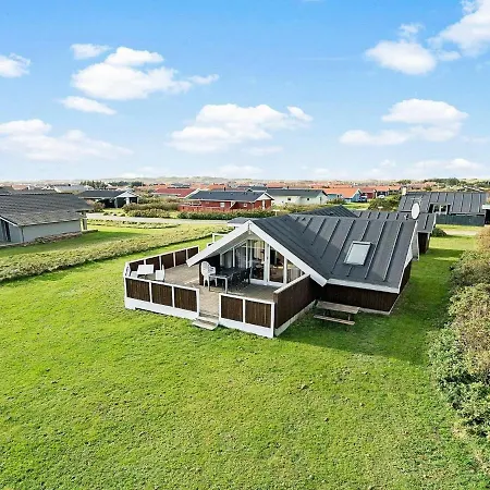 8 Person Holiday In Harbo Re *