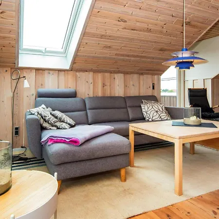 8 Person Holiday In Harbo Re